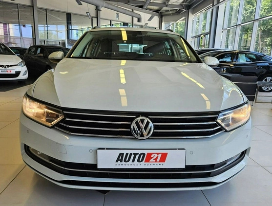 Volkswagen Passat cena 55900 przebieg: 157350, rok produkcji 2016 z Brok małe 631